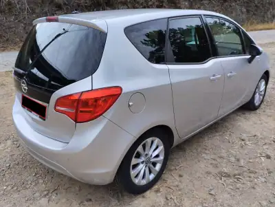Opel Meriva 2015 - 8950 EUR, 190000 km - AUTO.MOTO.pt - 190000km - foto 8 de 30