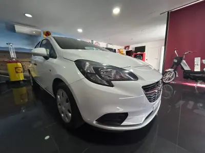 Opel Corsa 2015 - 10950 EUR, 112127 km - AUTO.MOTO.pt - 112127km - foto 8 de 20