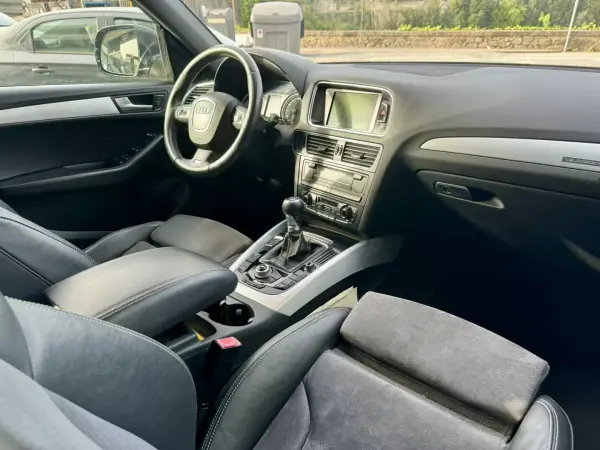 Audi Q5 2008 - 13900 EUR, 201500 km - AUTO.MOTO.pt - 201500km - foto 10 de 25