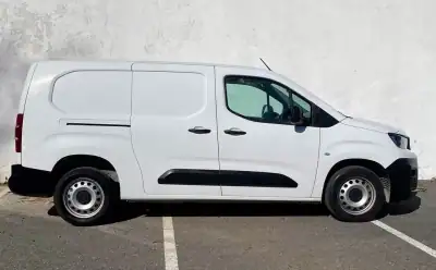 Peugeot Partner Longa 3 Lugares 1.5 BlueHdi 2020 - 12177 EUR, 147024 km - AUTO.MOTO.pt - 147024km - foto 8 de 18