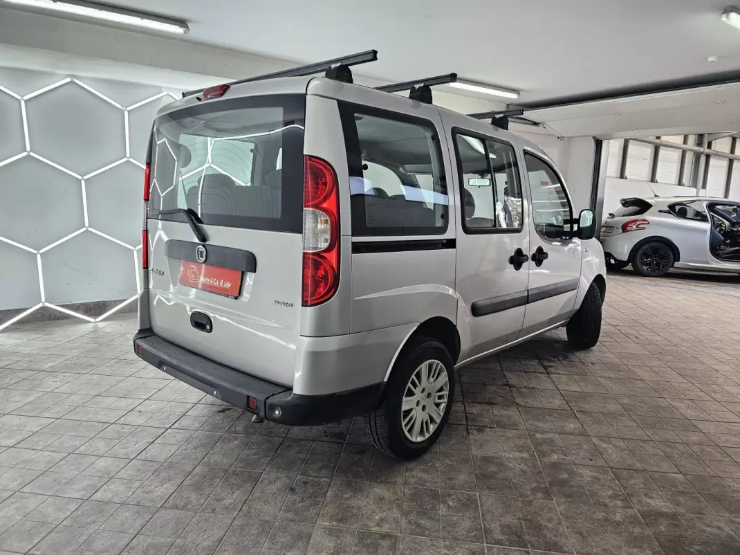 Fiat Doblo 2007 - 6650 EUR, 247999 km - AUTO.MOTO.pt - 247999km - foto 13 de 25