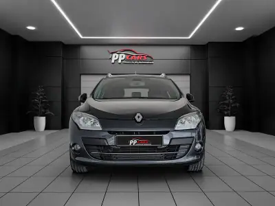 Renault Mégane Sport Tourer 2009 - 10450 EUR, 160000 km - AUTO.MOTO.pt - 160000km - foto 50 de 60