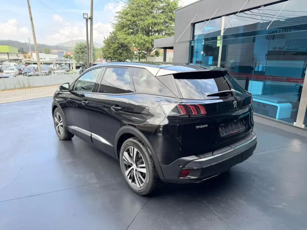 Peugeot 3008 2021 - 24500 EUR, 94000 km - AUTO.MOTO.pt - 94000km - foto 5 de 11