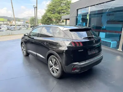 Peugeot 3008 2021 - 24500 EUR, 94000 km - AUTO.MOTO.pt - 94000km - foto 5 de 11