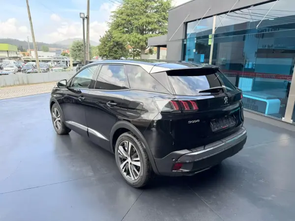 Peugeot 3008 2021 - 22900 EUR, 94000 km - AUTO.MOTO.pt - 94000km - foto 5 de 11