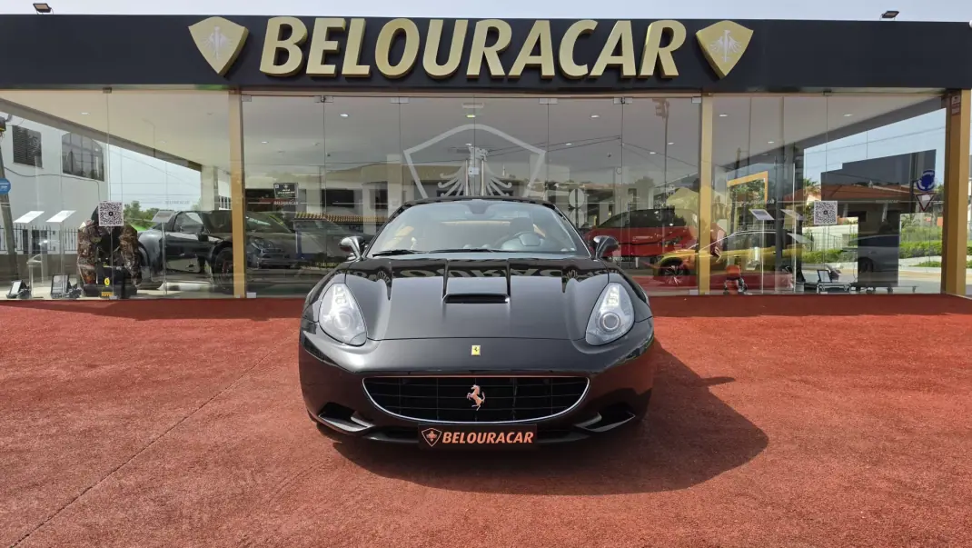 Ferrari California 2012 - 132000 EUR, 57249 km - AUTO.MOTO.pt - 57249km - foto 3 de 8