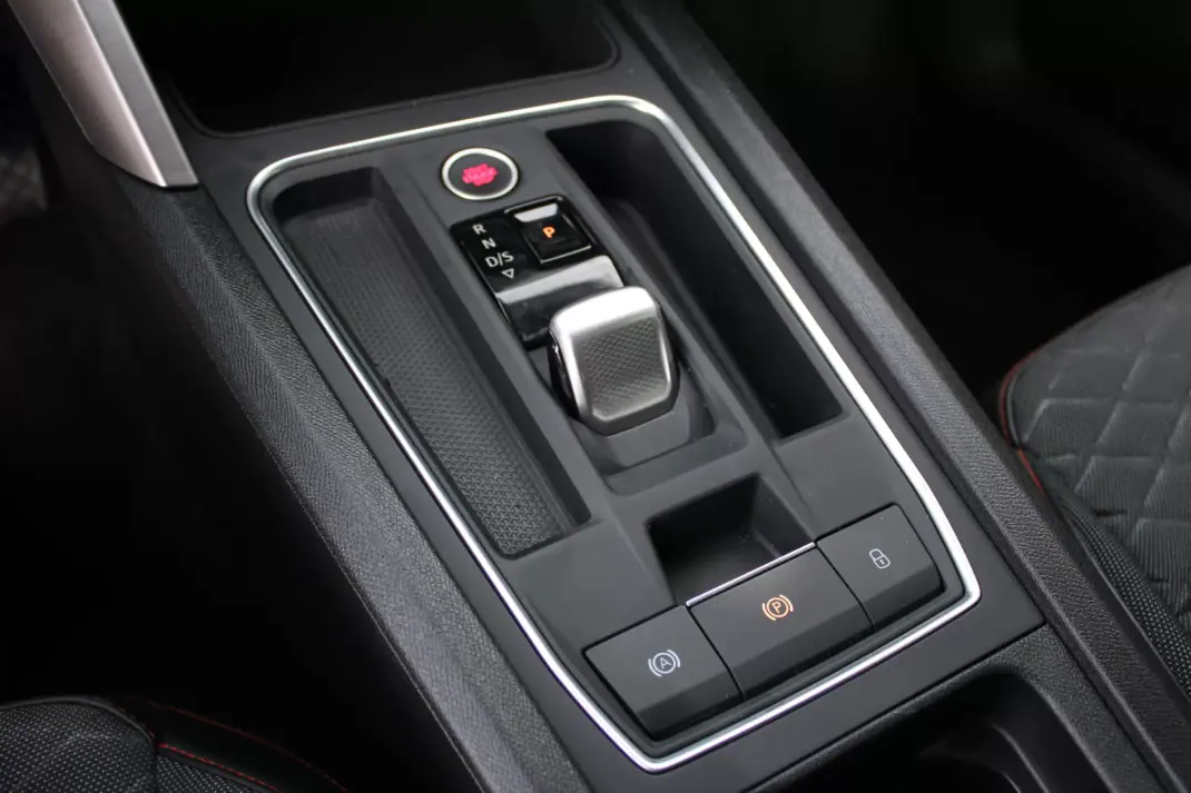 SEAT Leon ST 2022 - 19990 EUR, 183500 km - AUTO.MOTO.pt - 183500km - foto 25 de 29