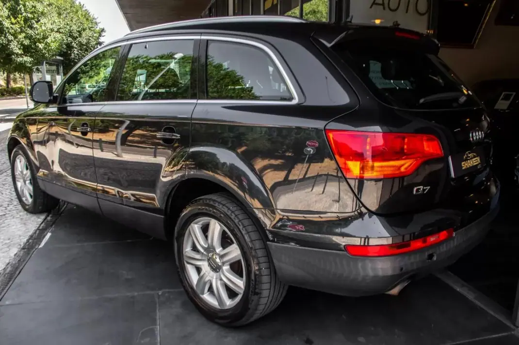 Audi Q7 2007 - 13790 EUR, 328646 km - 328646km - foto 12 de 38