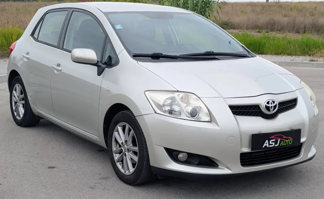 Toyota Auris 2009 - 4750 EUR, 291081 km - 291081km - foto 4 de 17
