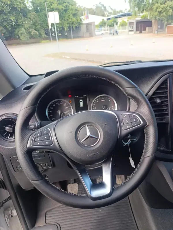Mercedes-Benz 2020 - 20350 EUR, 114000 km - AUTO.MOTO.pt - 114000km - foto 13 de 15