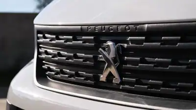 Peugeot Partner L2 caixa automática 130cv 2019 - 17900 EUR, 163000 km - AUTO.MOTO.pt - 163000km - foto 6 de 30