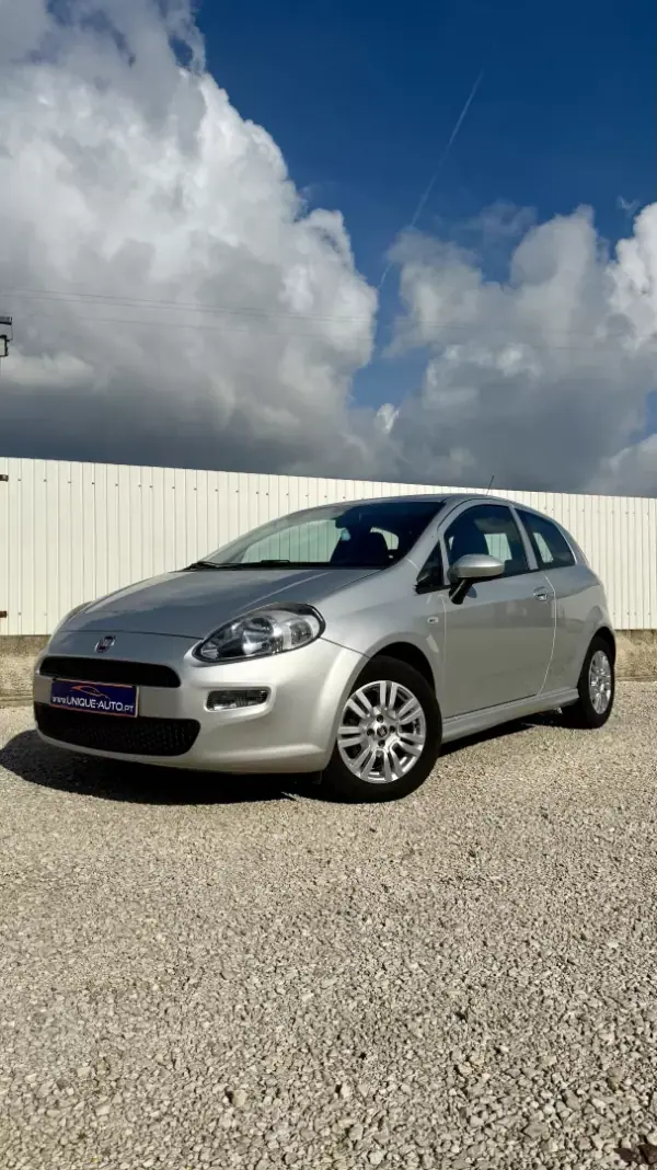 Fiat Punto 2015 - 9000 EUR, 170000 km - AUTO.MOTO.pt - 170000km - foto 3 de 34