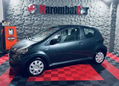 Toyota Aygo 2005 - 3990 EUR, 93218 km - AUTO.MOTO.pt - 93218km - foto 5 de 20