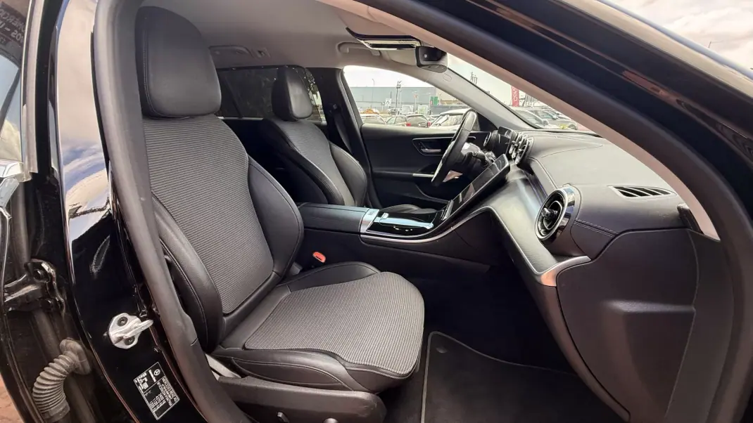 Mercedes-Benz C 220 2022 - 33990 EUR, 145000 km - AUTO.MOTO.pt - 145000km - foto 38 de 44