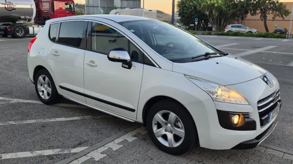 Peugeot E-5008 2000 híbrido 4 200 Cv's  2013 Híbrido (Diesel)