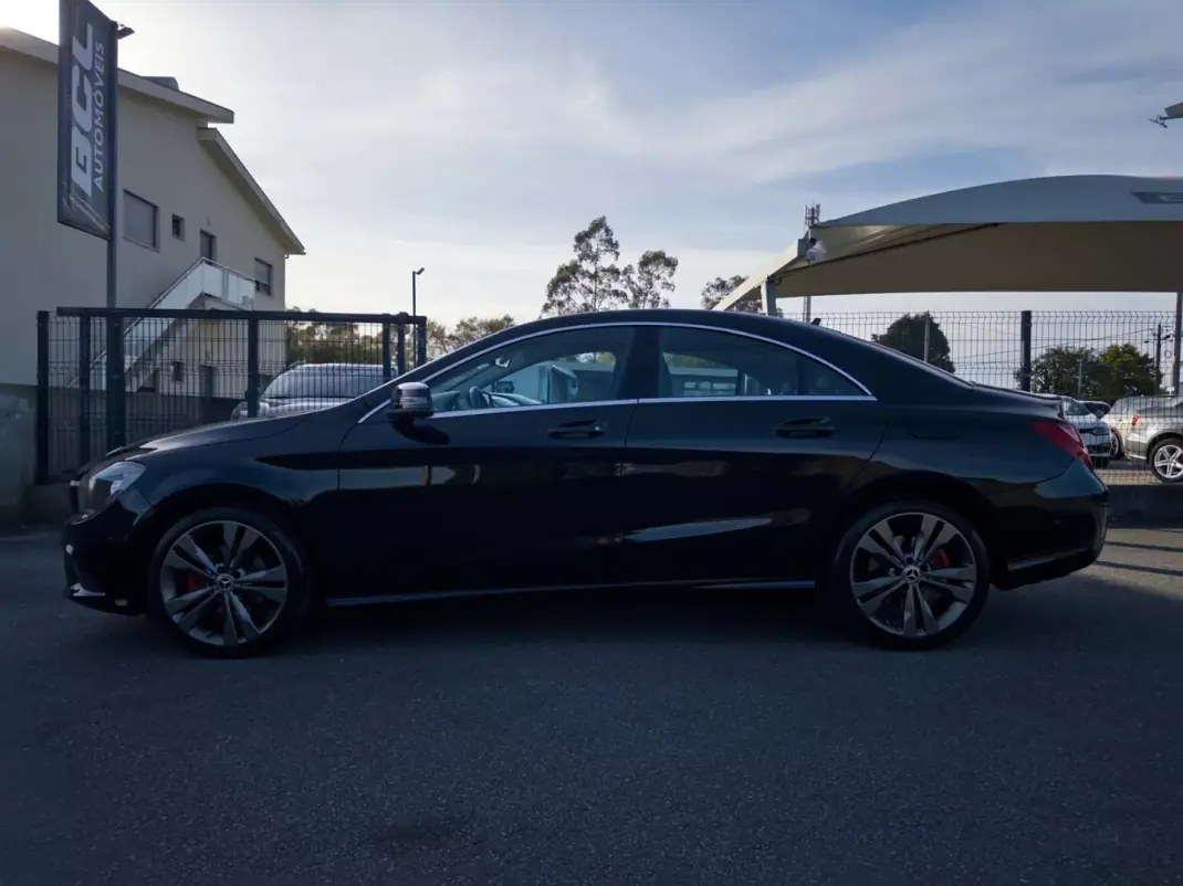 Mercedes-Benz CLA 180 2014 - 16990 EUR, 145000 km - AUTO.MOTO.pt - 145000km - foto 4 de 32