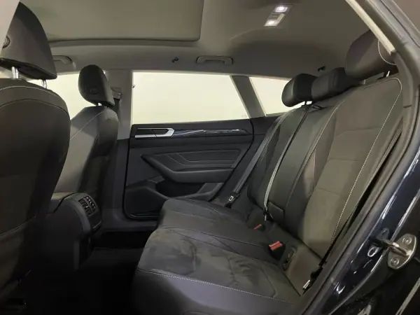 Volkswagen Arteon Shooting Brake 2021 - 27950 EUR, 91000 km - AUTO.MOTO.pt - 91000km - foto 15 de 41