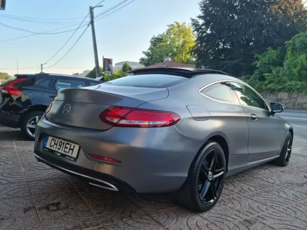 Mercedes-Benz C 180 2016 - 21500 EUR, 90000 km - AUTO.MOTO.pt - 90000km - foto 12 de 14