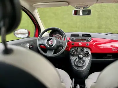 Fiat 500 2008 - 6750 EUR, 185000 km - AUTO.MOTO.pt - 185000km - foto 12 de 22