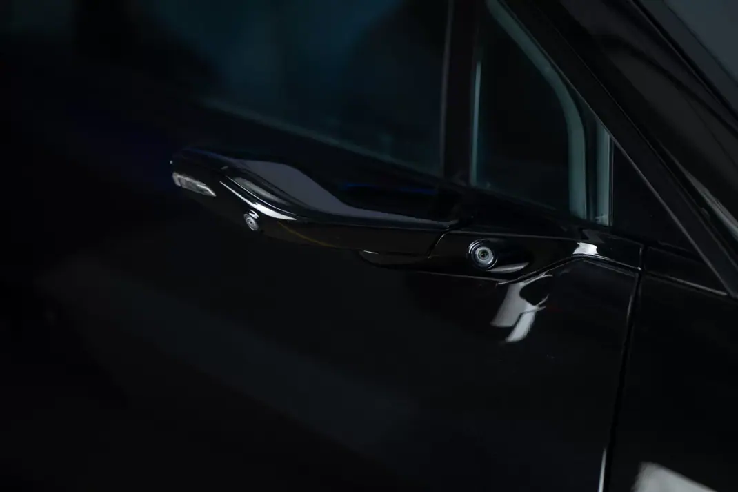 Lotus Eletre 2023 - 110000 EUR, 34626 km - AUTO.MOTO.pt - 34626km - foto 28 de 32