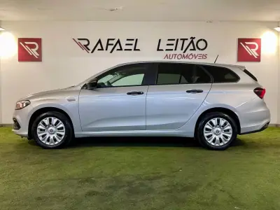 Fiat Tipo Station Wagon 2022 - 12750 EUR, 71000 km - AUTO.MOTO.pt - 71000km - foto 10 de 28