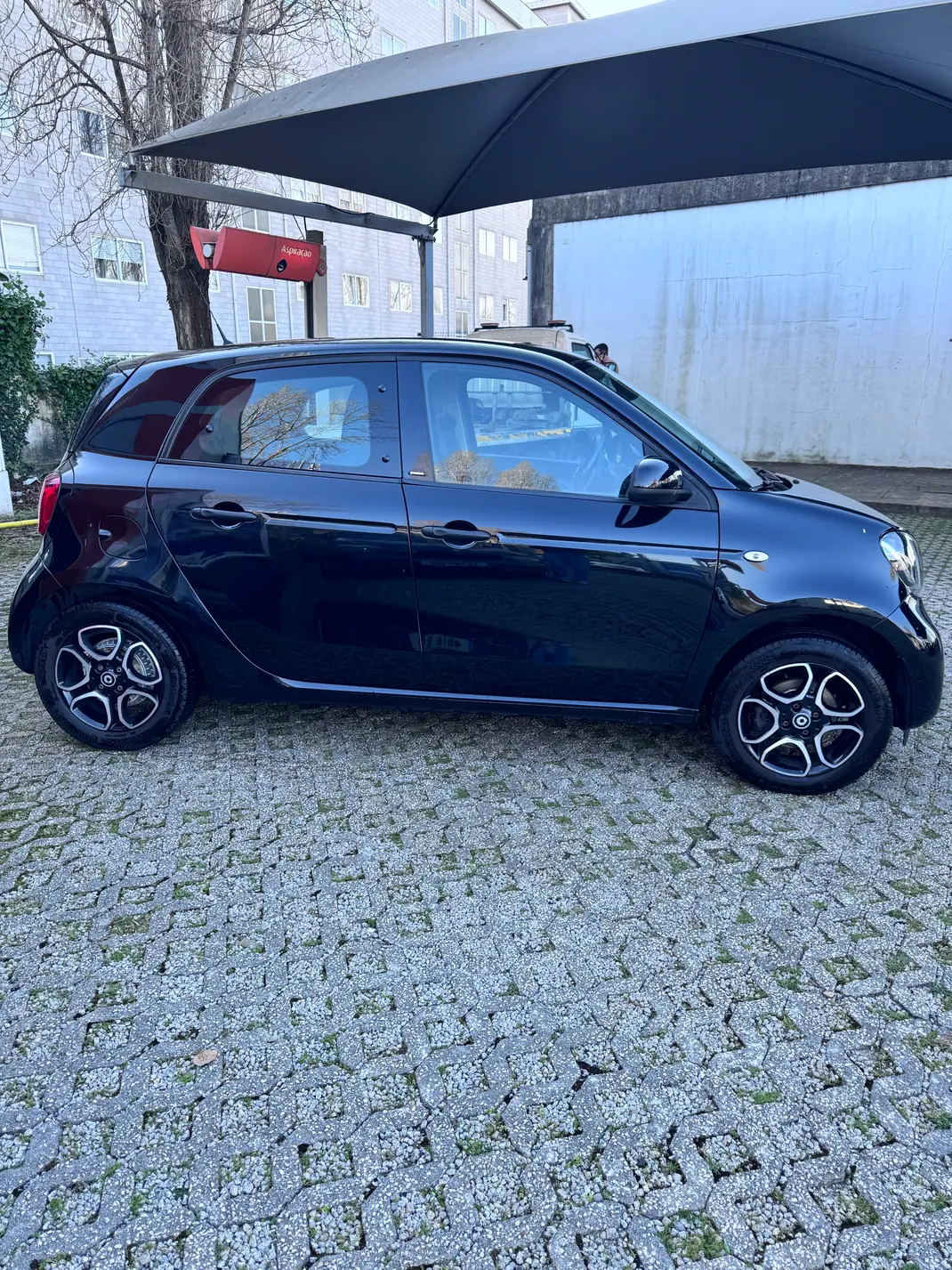 Smart ForFour 2016 - 12500 EUR, 84000 km - AUTO.MOTO.pt - 84000km - foto 2 de 8