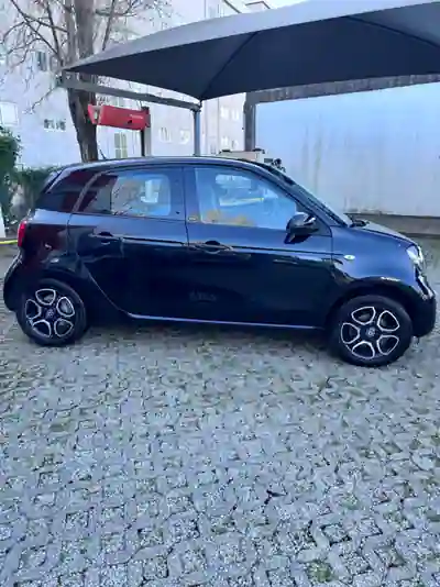 Smart ForFour 2016 - 12500 EUR, 84000 km - AUTO.MOTO.pt - 84000km - foto 2 de 8