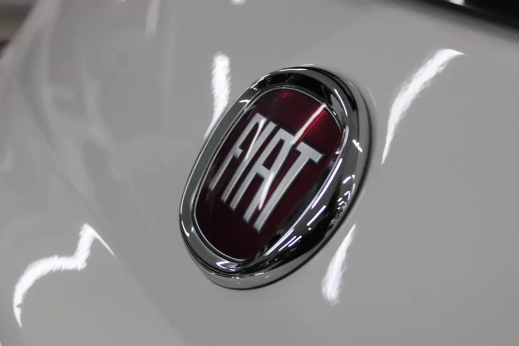 Fiat 500 2023 - 12900 EUR, 32374 km - AUTO.MOTO.pt - 32374km - foto 21 de 23