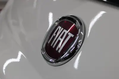 Fiat 500 2023 - 12900 EUR, 32374 km - AUTO.MOTO.pt - 32374km - foto 21 de 23