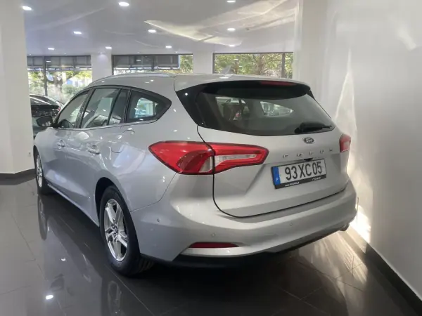 Ford Focus SW 2019 - 12600 EUR, 156868 km - AUTO.MOTO.pt - 156868km - foto 23 de 34