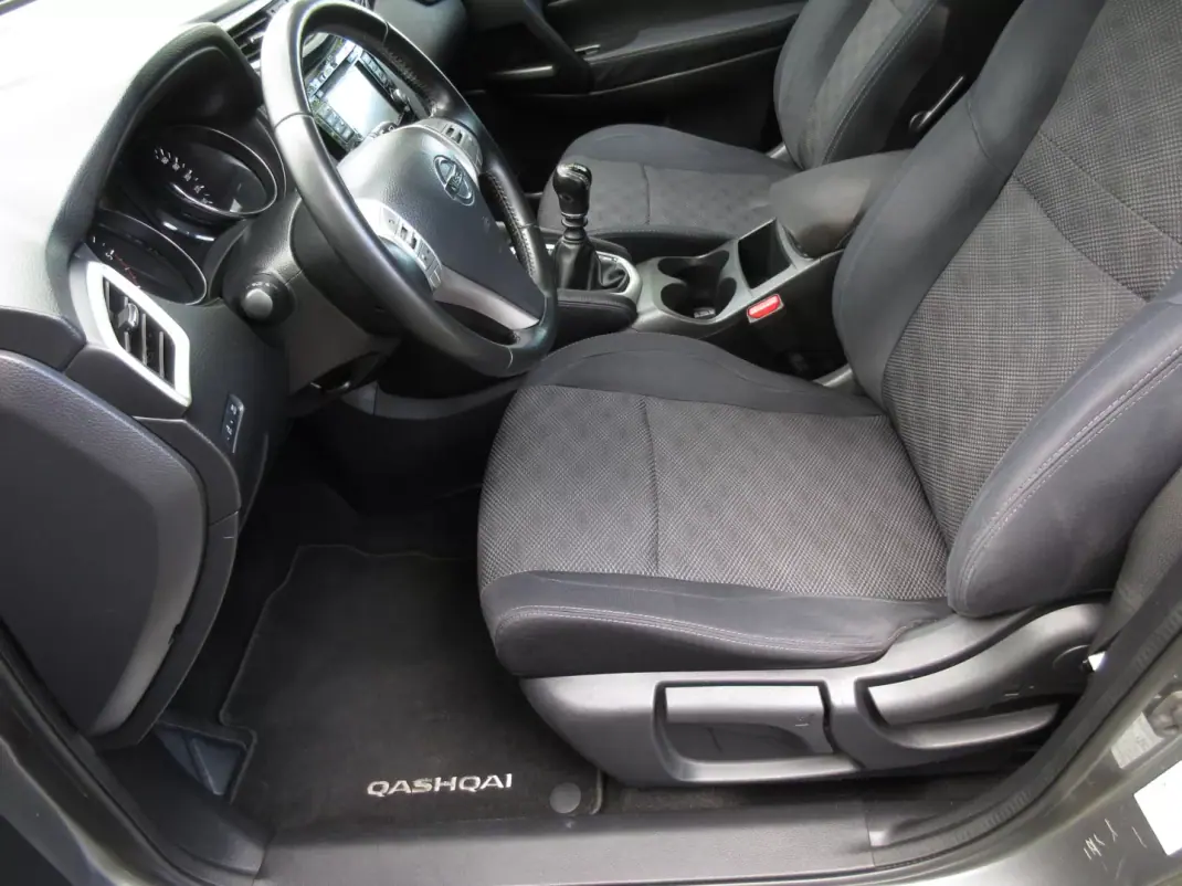 Nissan Qashqai 2017 - 13490 EUR, 177000 km - 177000km - foto 19 de 42