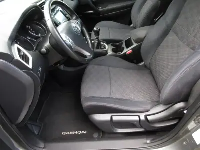 Nissan Qashqai 2017 - 13490 EUR, 177000 km - 177000km - foto 19 de 42