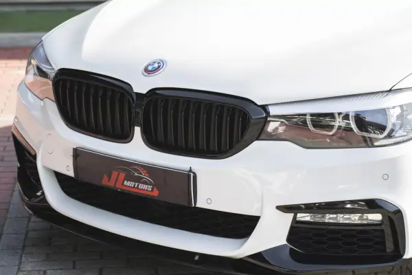 BMW 520 2018 - 29990 EUR, 144060 km - AUTO.MOTO.pt - 144060km - foto 13 de 41