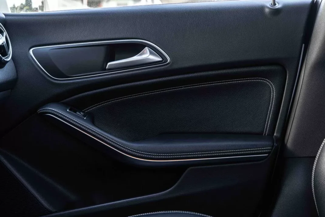 Mercedes-Benz CLA 180 2019 - 22990 EUR, 188150 km - AUTO.MOTO.pt - 188150km - foto 32 de 35