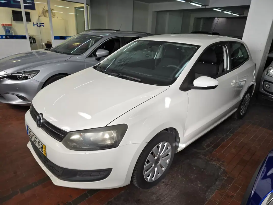 VW Polo 1.2 TDi Van 2013 - 5750 EUR, 269000 km - AUTO.MOTO.pt - 269000km - foto 1 de 17