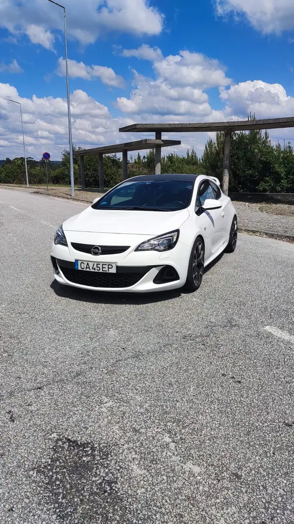 Opel Astra GTC 2016 - 22490 EUR, 92000 km - AUTO.MOTO.pt - 92000km - foto 6 de 15