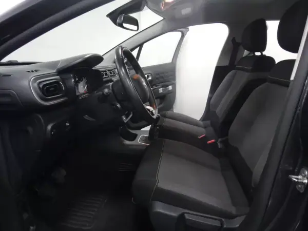 Citroën C3 2021 - 10500 EUR, 80000 km - AUTO.MOTO.pt - 80000km - foto 13 de 27