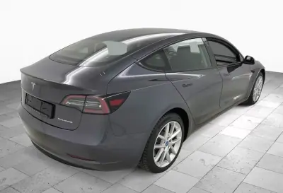 Tesla Model 3 2023 - 30900 EUR, 37000 km - AUTO.MOTO.pt - 37000km - foto 4 de 14