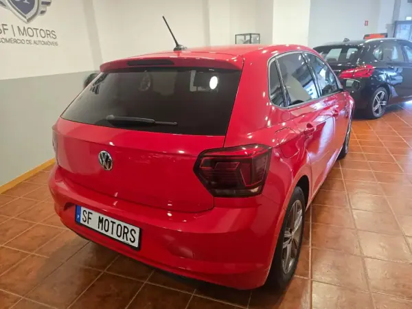 Volkswagen Polo 2018 - 14480 EUR, 138507 km - AUTO.MOTO.pt - 138507km - foto 5 de 45