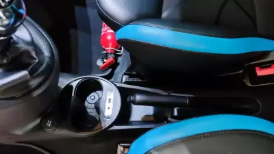 Fiat 500 2017 - 10999 EUR, 40000 km - AUTO.MOTO.pt - 40000km - foto 20 de 27