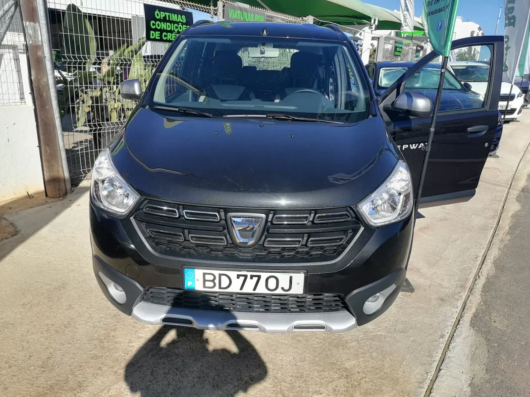 Dacia Lodgy 2022 - 24800 EUR, 24580 km - AUTO.MOTO.pt - 24580km - foto 15 de 15