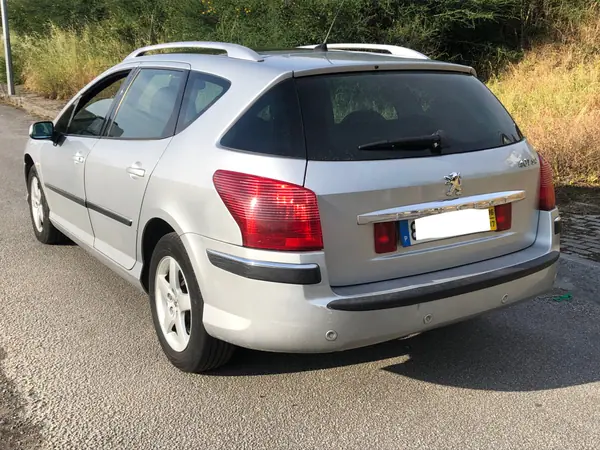 Peugeot 407 SW 2006 - 3250 EUR, 183000 km - AUTO.MOTO.pt - 183000km - foto 5 de 10