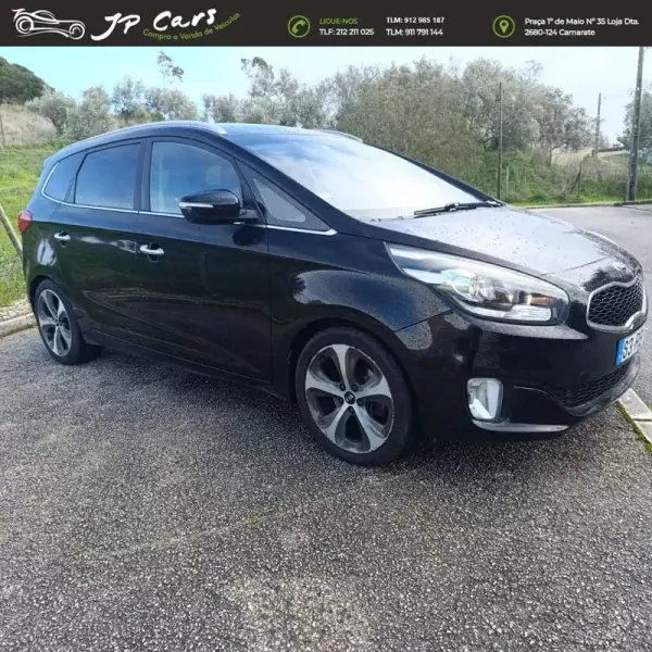 Kia Carens 2016 - 14750 EUR, 129200 km - AUTO.MOTO.pt - 129200km - foto 3 de 23