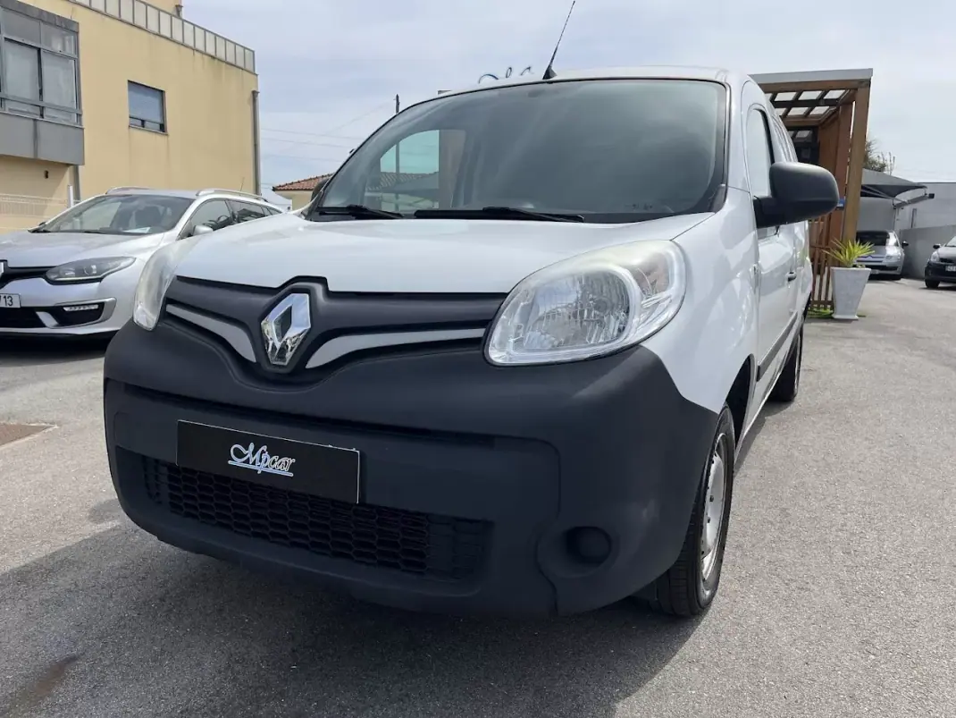 Renault Kangoo 1.5 DCi Maxi 2021 - 13250 EUR, 125000 km - AUTO.MOTO.pt - 125000km - foto 33 de 39