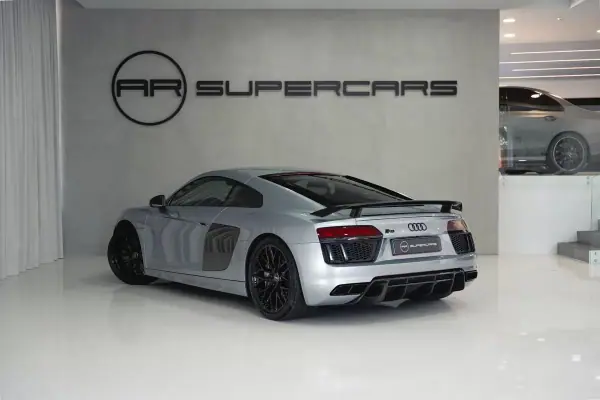 Audi R8 Coupé 2016 - 129950 EUR, 87000 km - AUTO.MOTO.pt - 87000km - foto 16 de 51