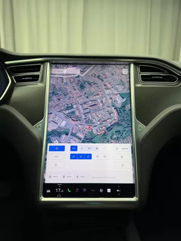Tesla Model S 2018 - 19500 EUR, 260000 km - AUTO.MOTO.pt - 260000km - foto 11 de 23