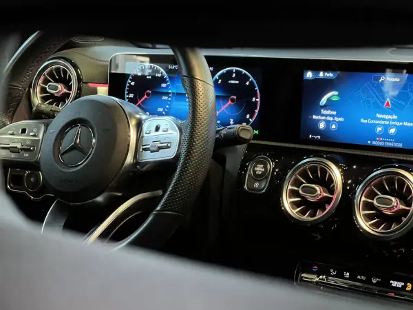 Mercedes-Benz CLA 180 2020 - 26990 EUR, 150000 km - AUTO.MOTO.pt - 150000km - foto 29 de 48