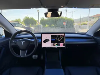 Tesla Model 3 2020 - 29500 EUR, 89581 km - 89581km - foto 39 de 48