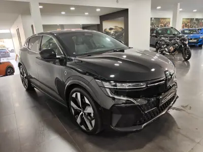 Renault Mégane E-Tech 2022 - 27990 EUR, 40000 km - AUTO.MOTO.pt - 40000km - foto 13 de 47