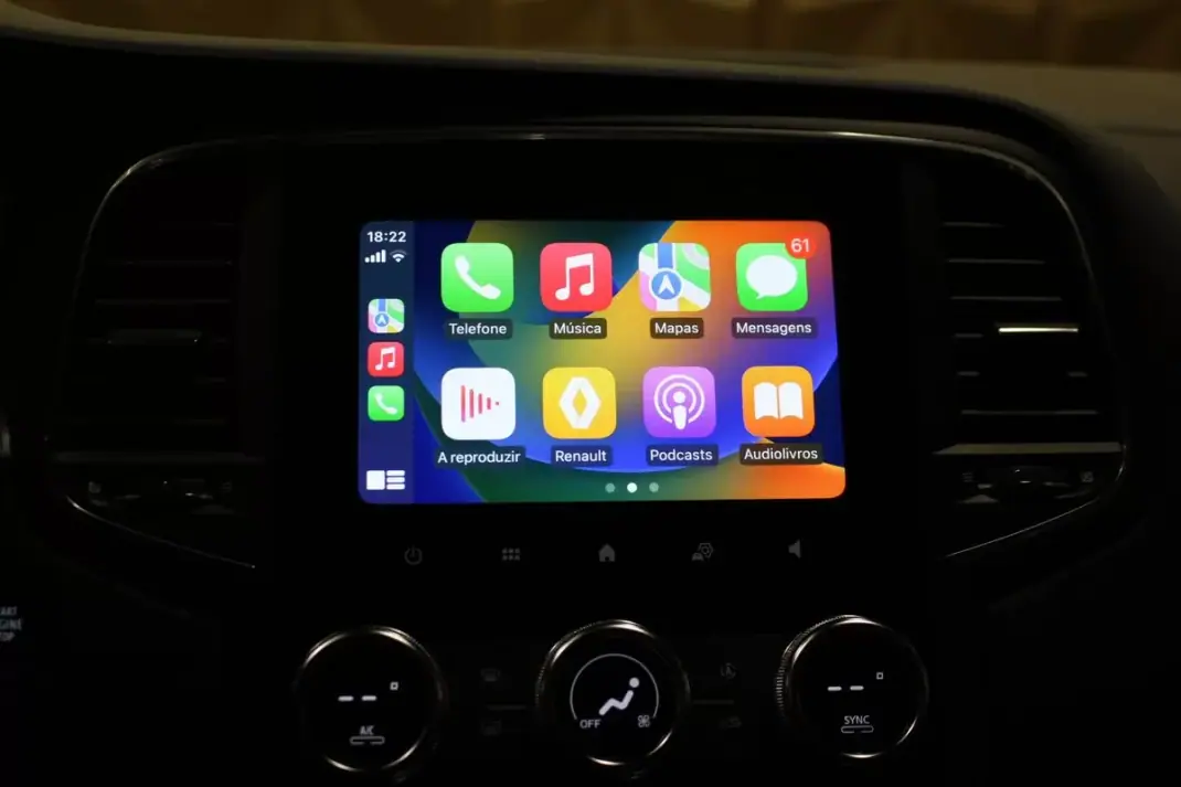 Renault Mégane Sport Tourer 2021 - 15290 EUR, 168000 km - AUTO.MOTO.pt - 168000km - foto 25 de 30